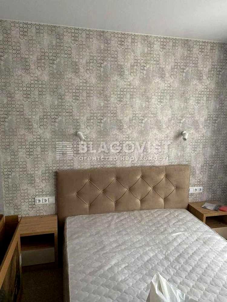 1878575421676995
