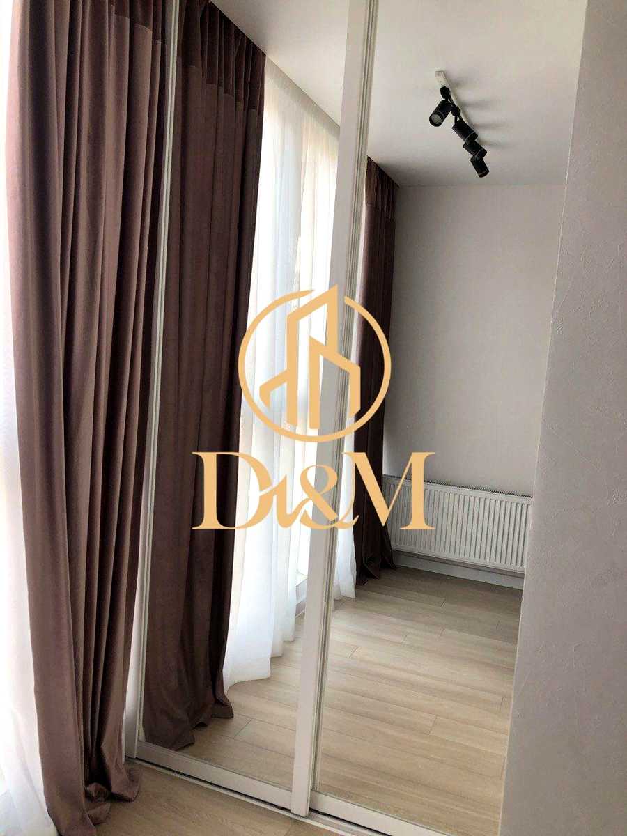 1878575586695800