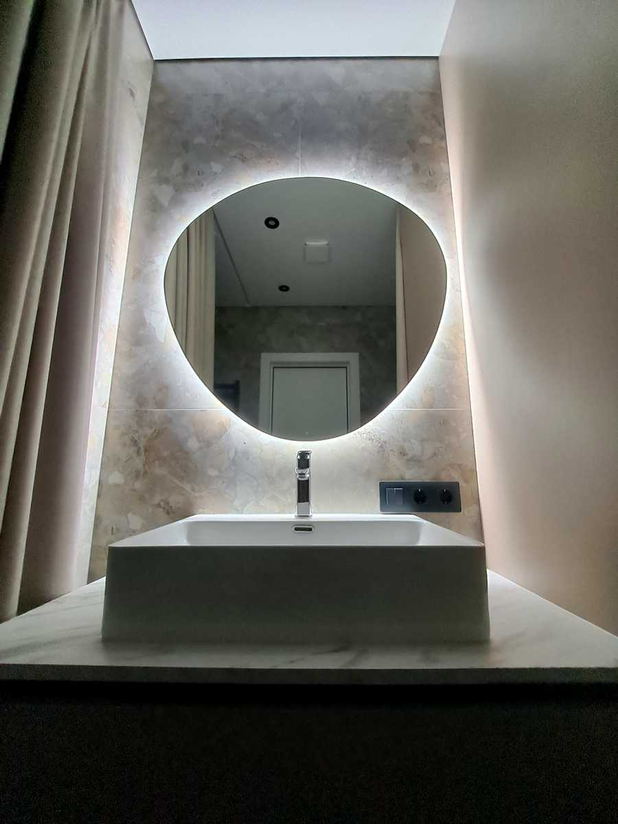 1878575593174307