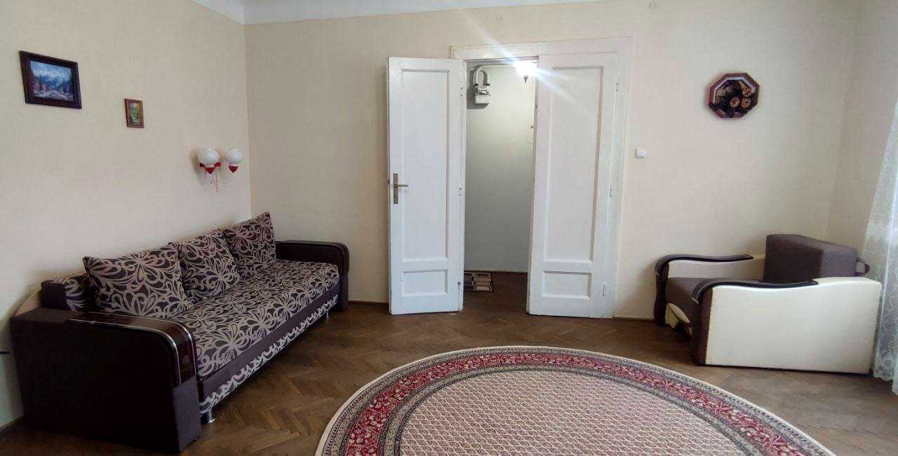1878575712124472