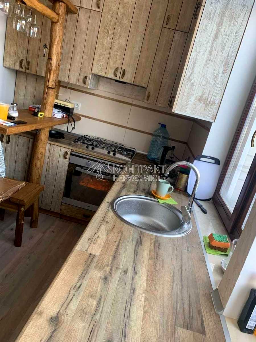1878576393235045