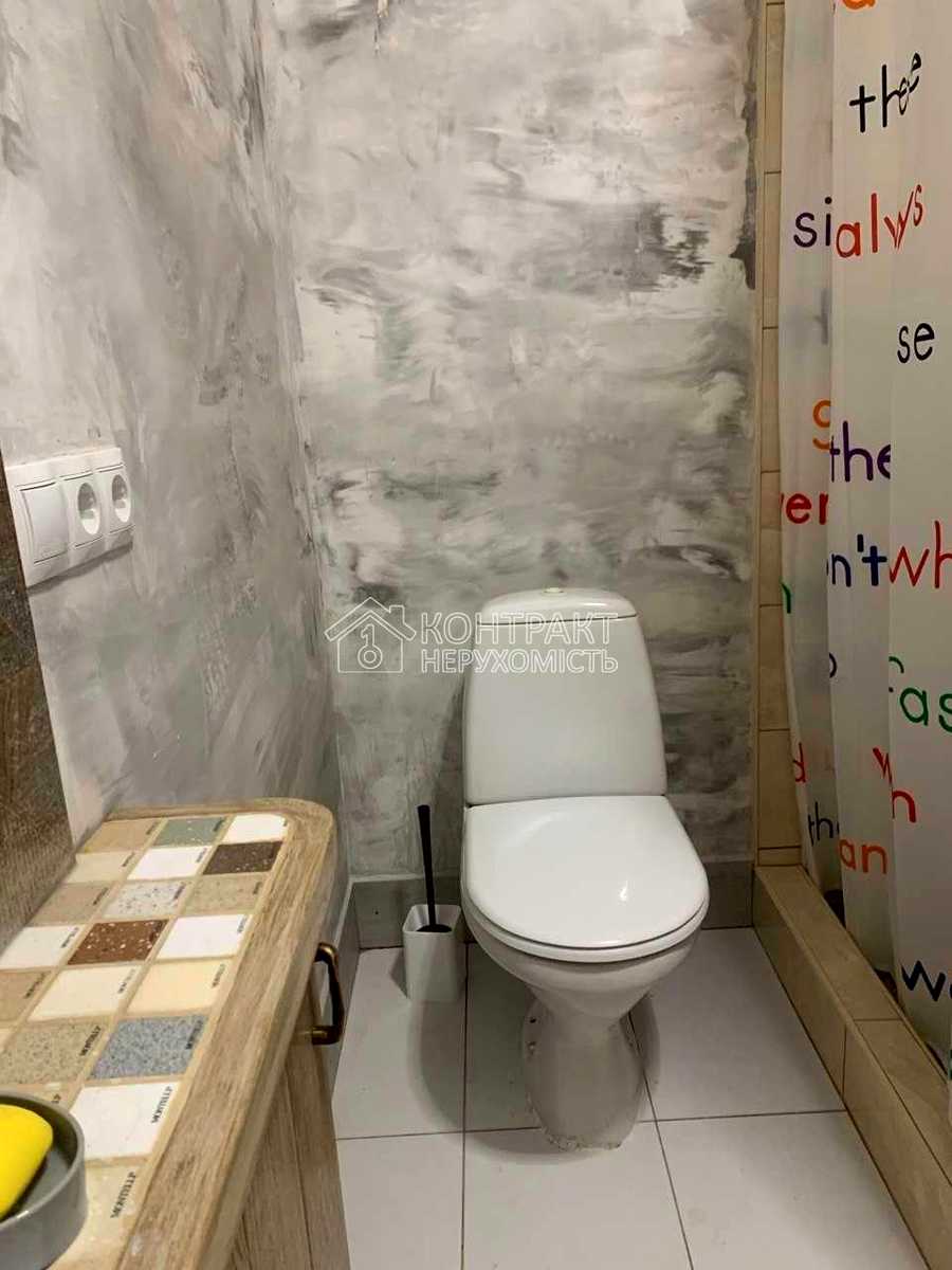 1878576393828648
