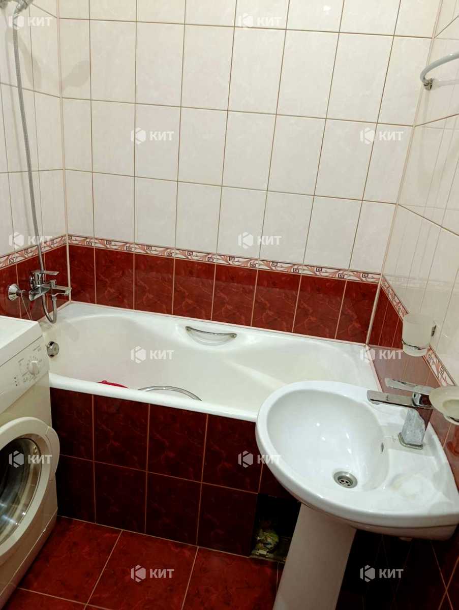 1878577185555373
