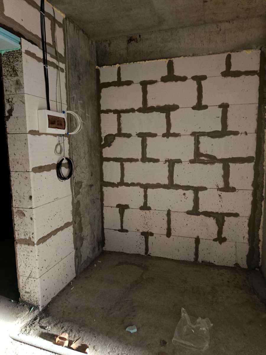 1878578761593295