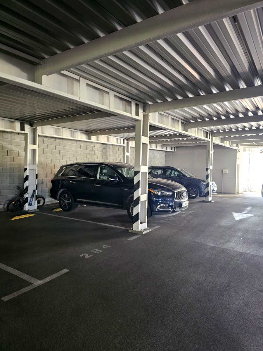 1878578810135769