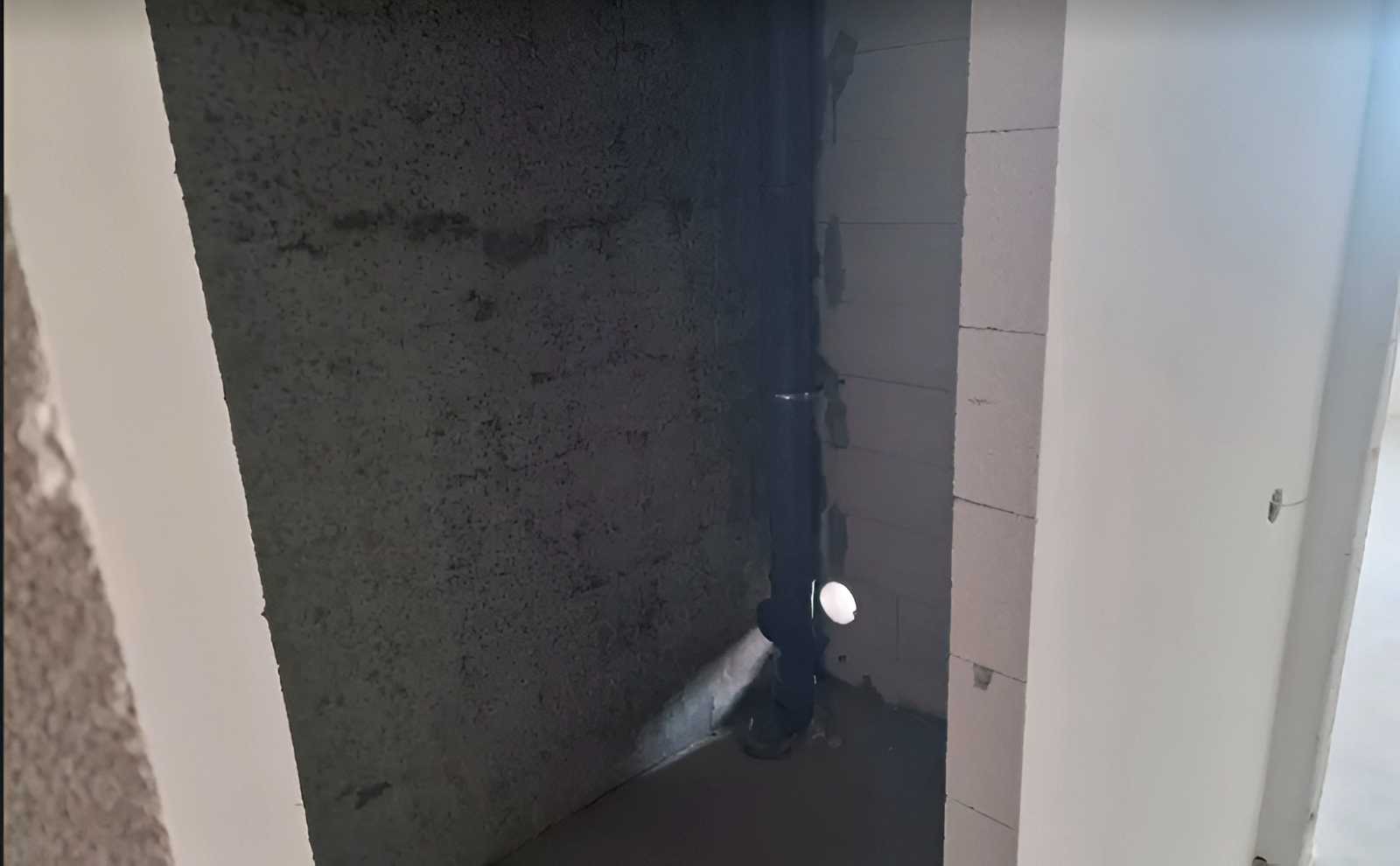 1878579725400389