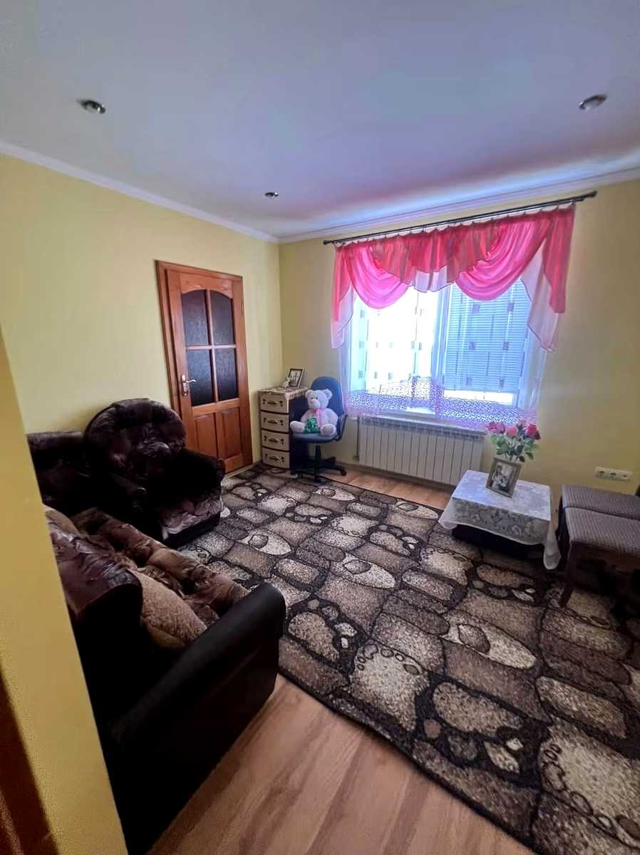 1878580120810751