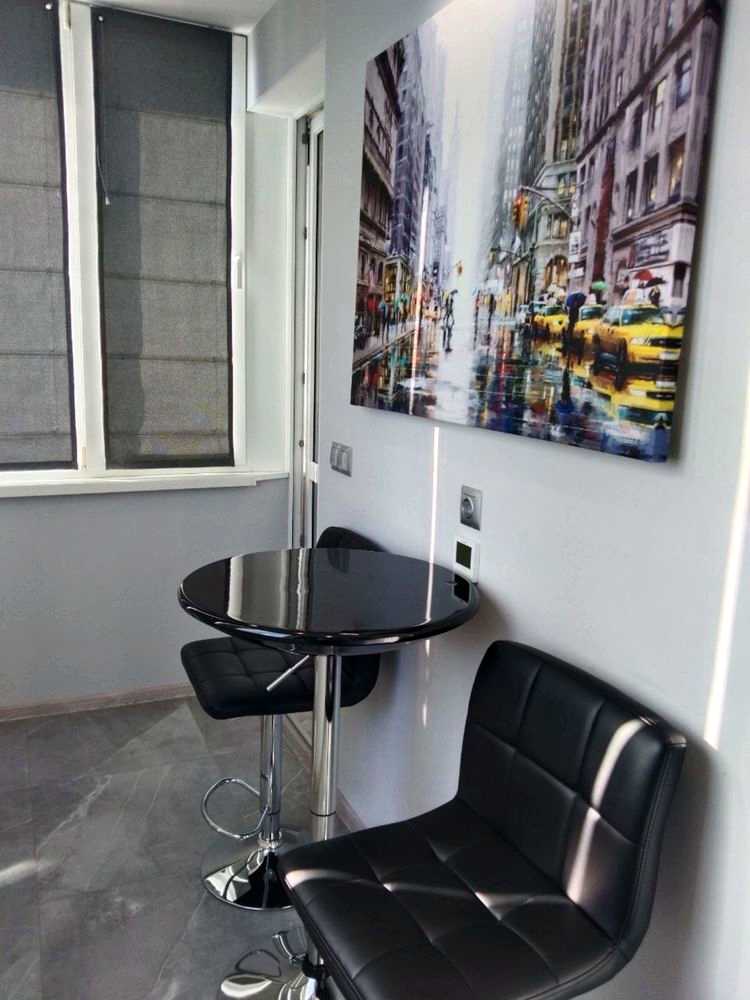 1878589093663306