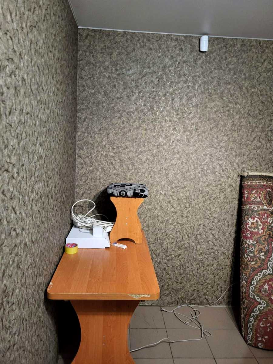 1878590437732349