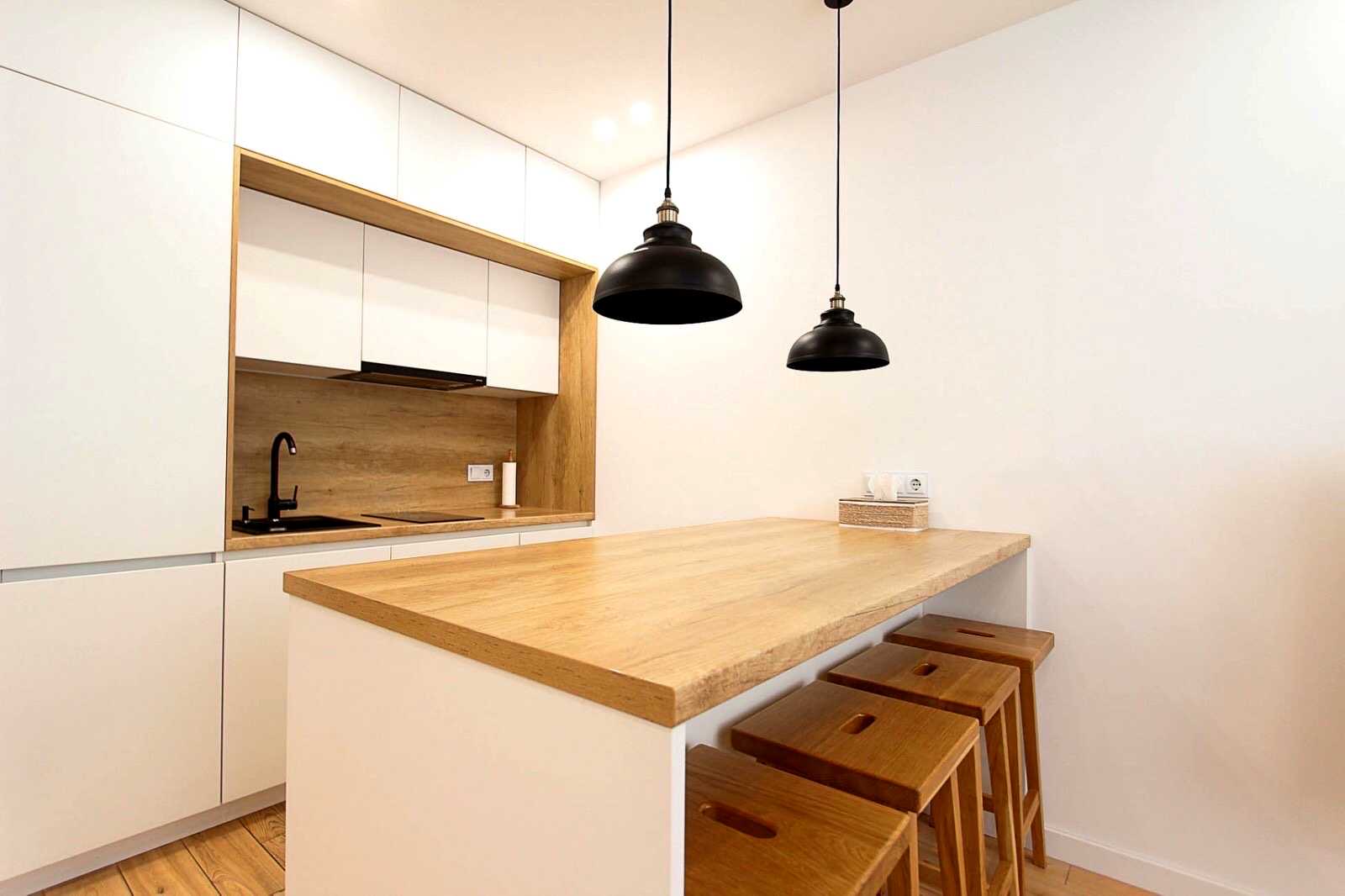 1878601821665276