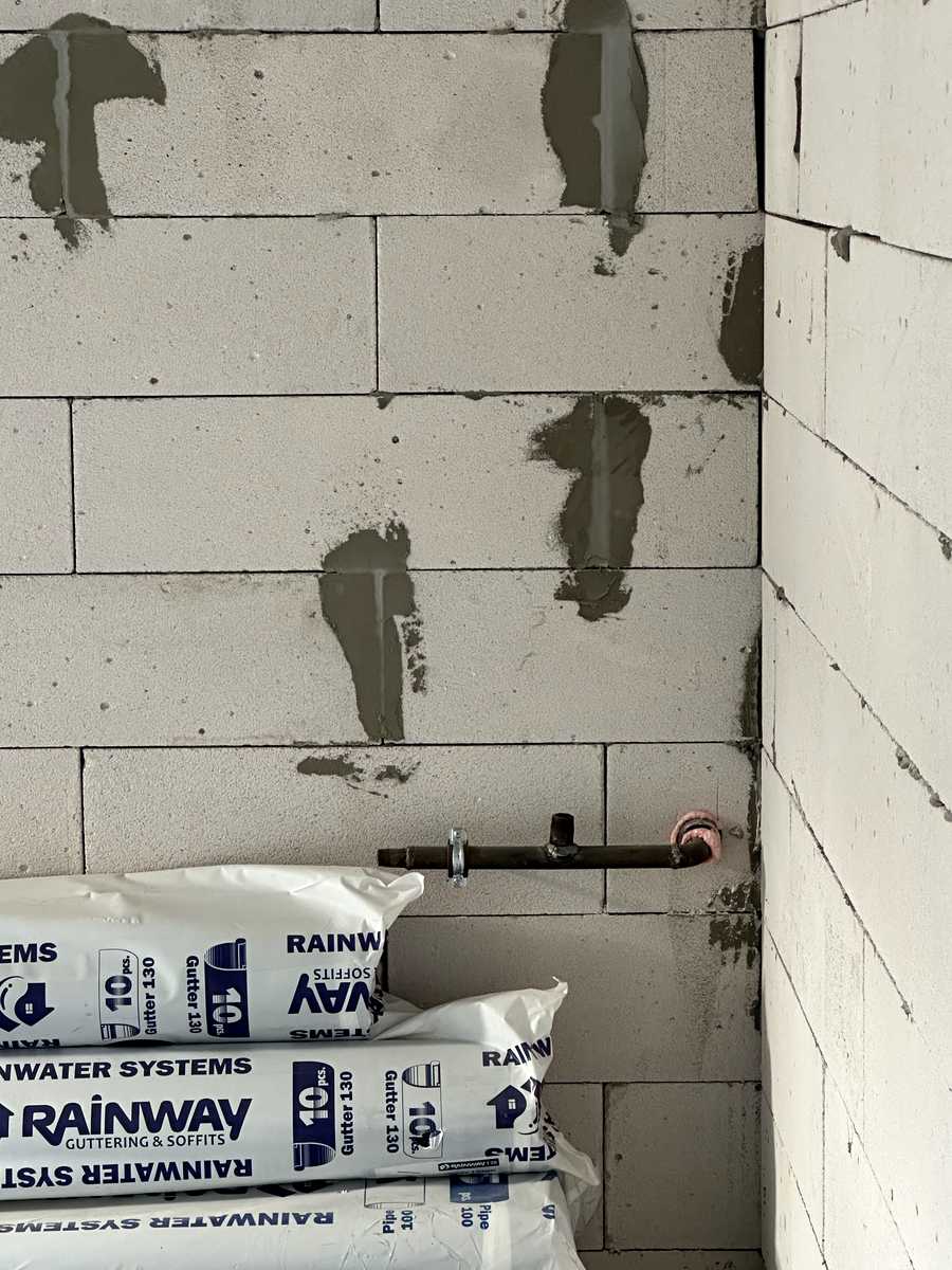 1878602398807240