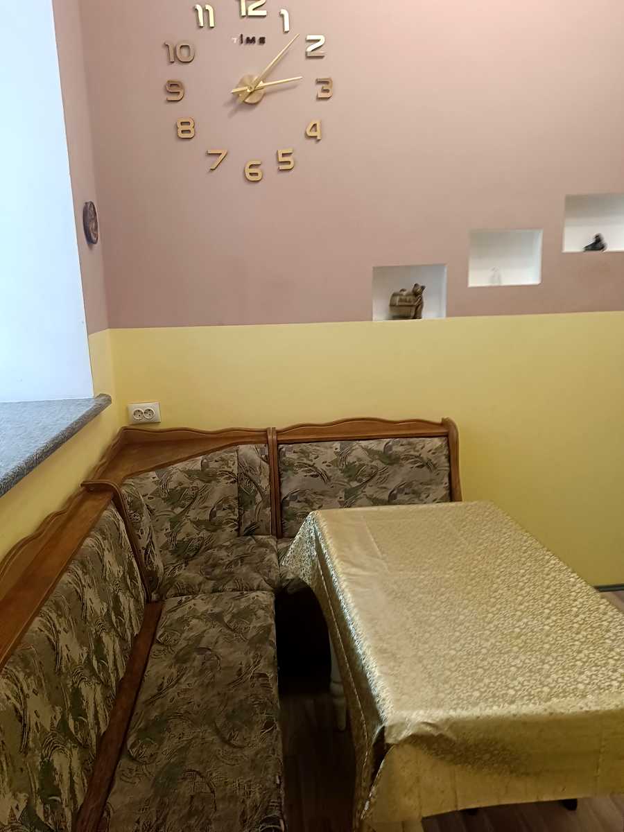 1878602437163756
