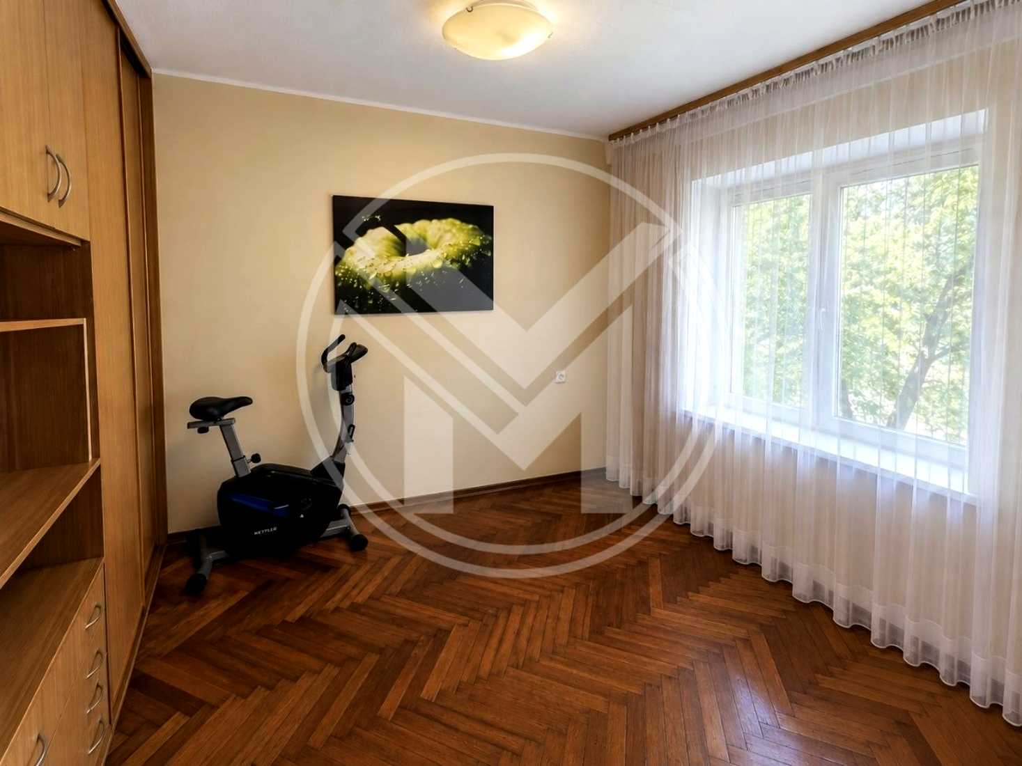 1878604323697556