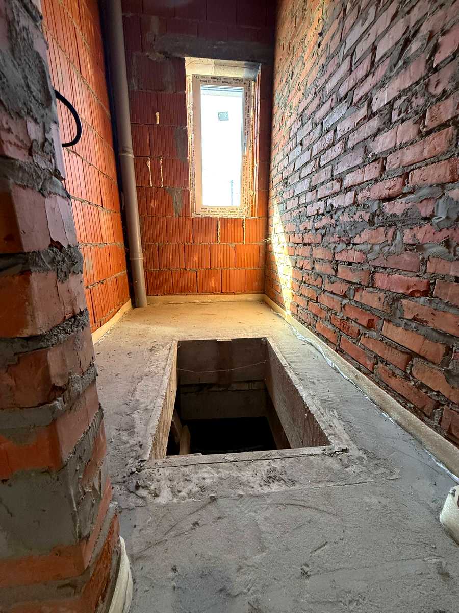 1878613176436275