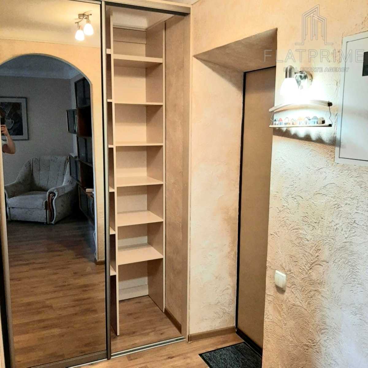 1878645047595796