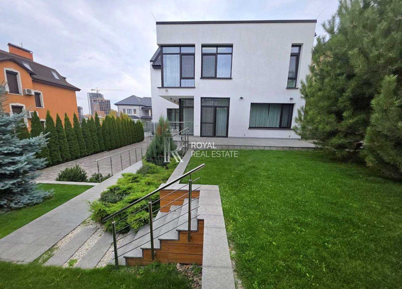 1878648724613718