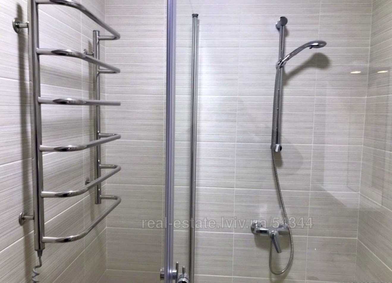 1878651394200065