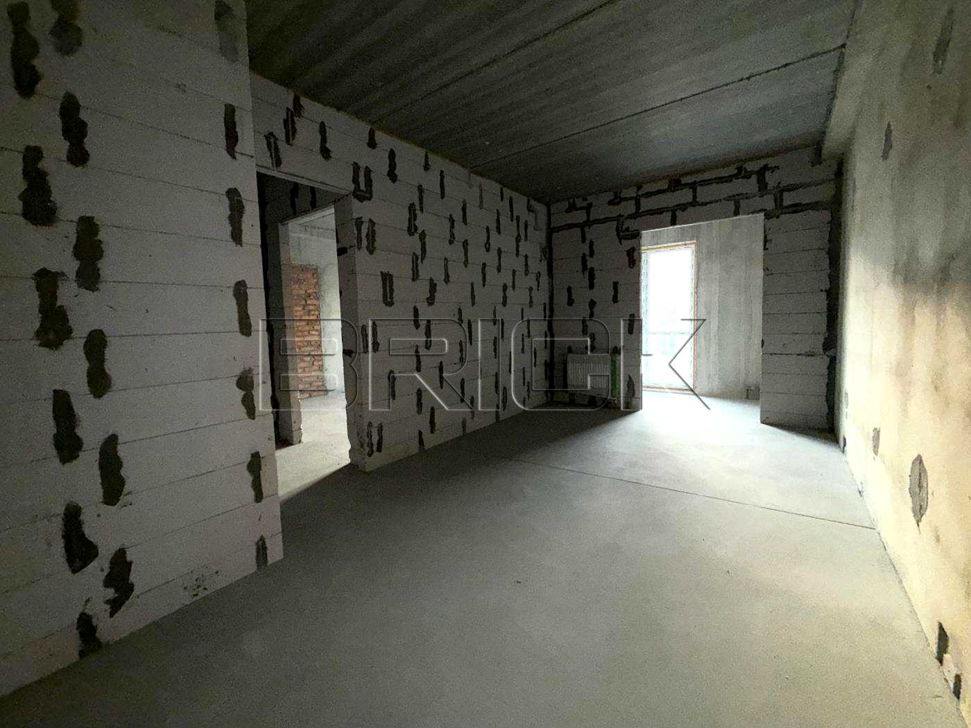 1878657510693744