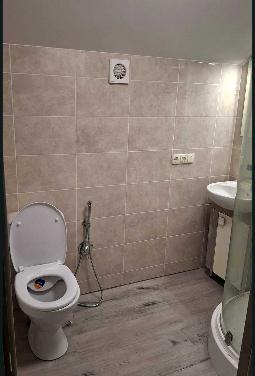 1878667049491599