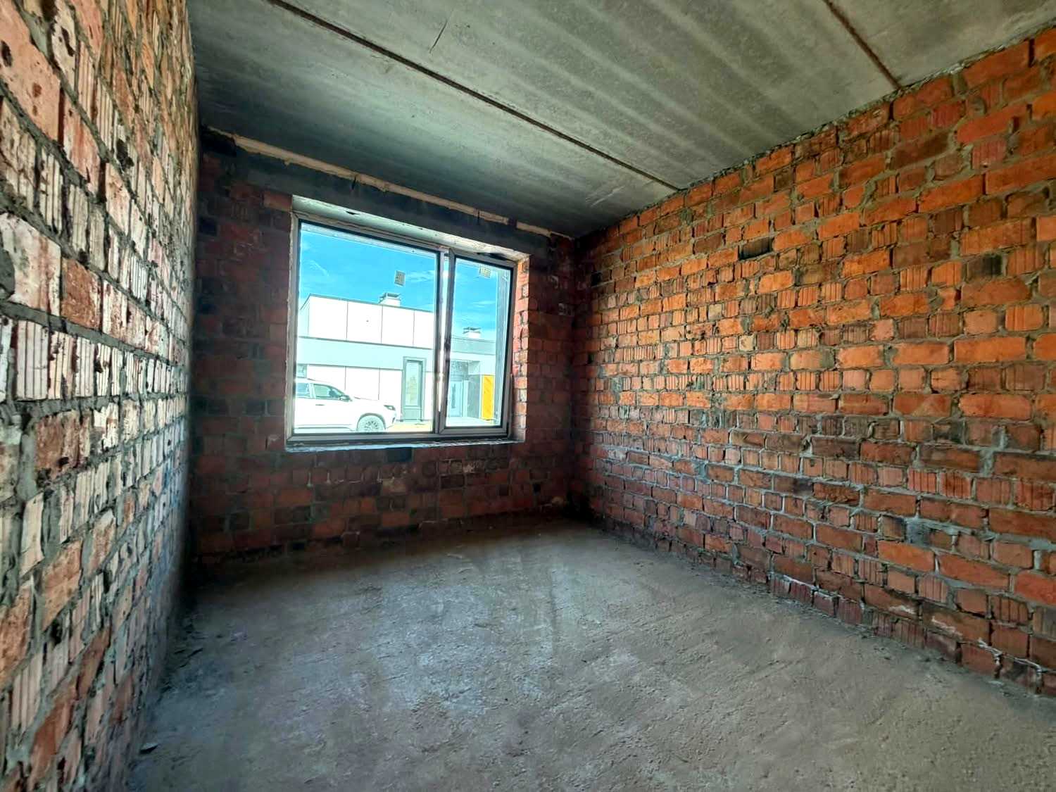 1878667502435223