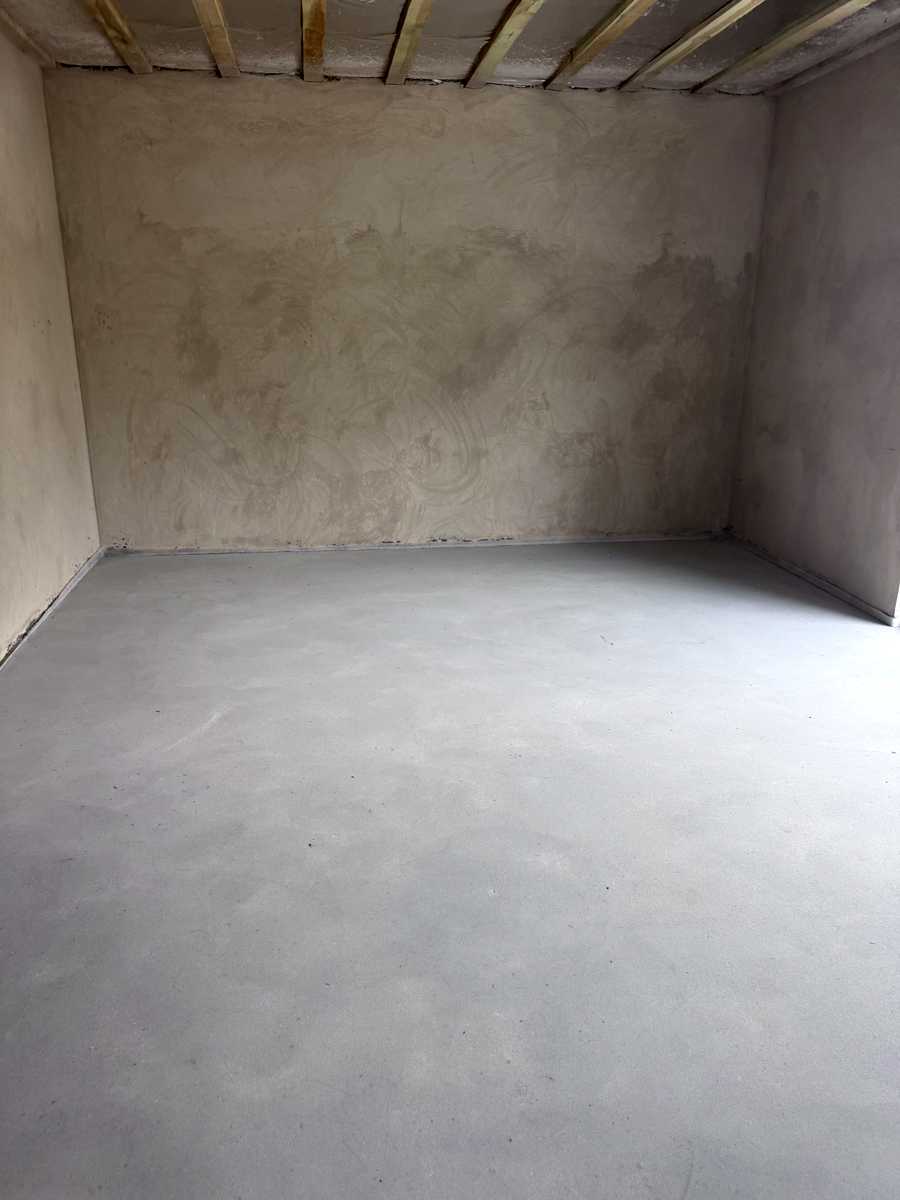 1878668777008277