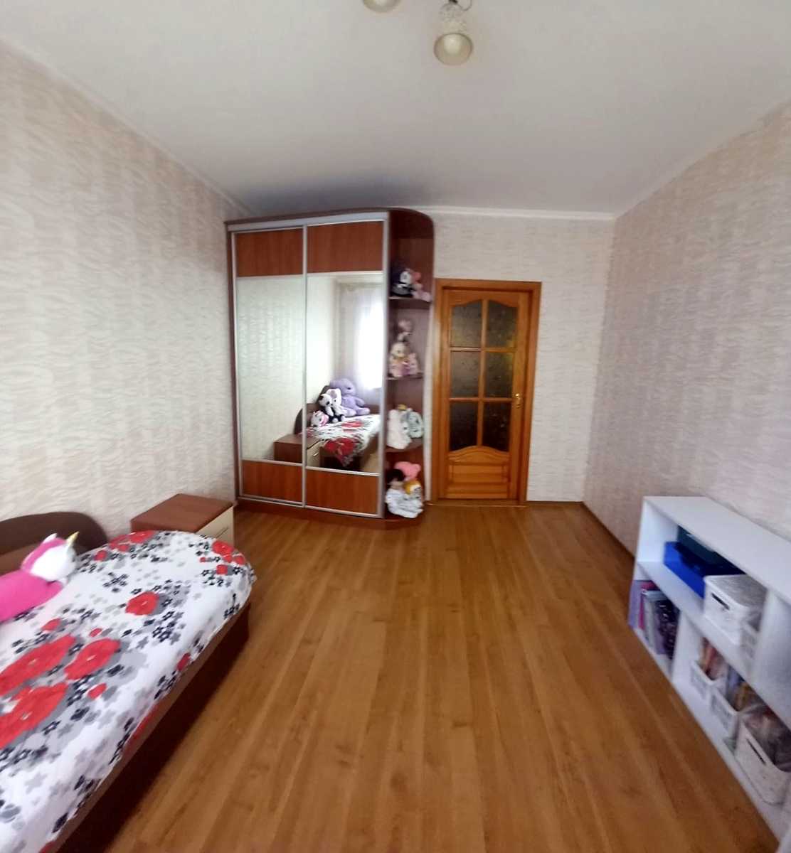1878671321970677