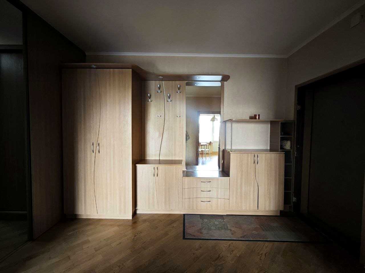 1878673579669316