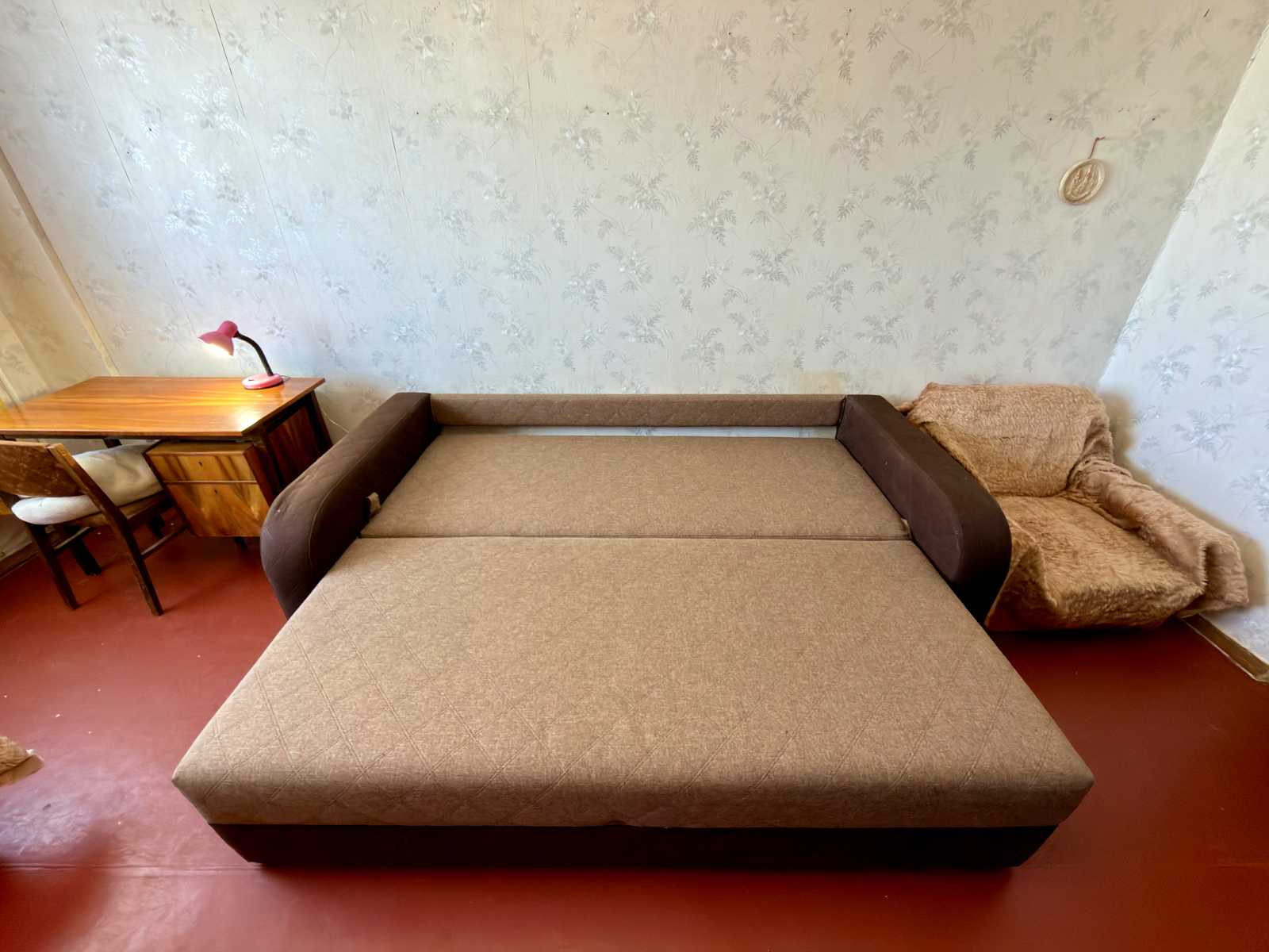 1878677083908604