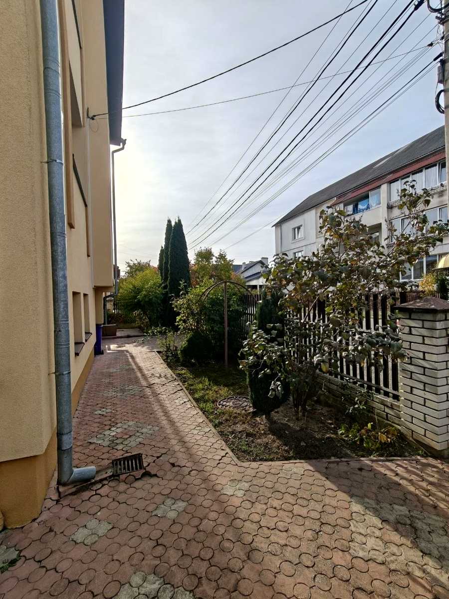 1878681539626229