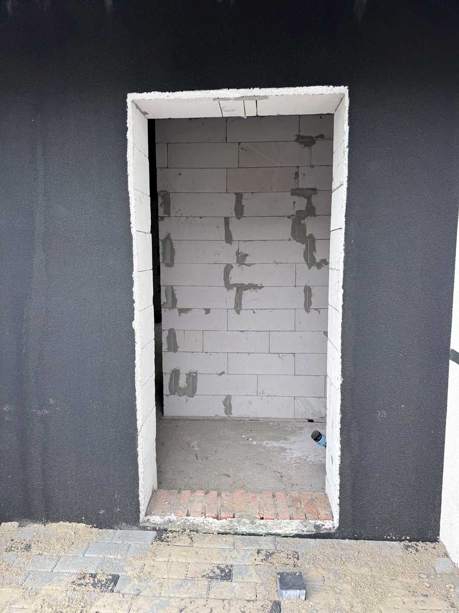 1878682049395679