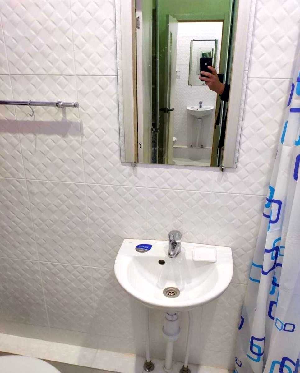 1878687612677596