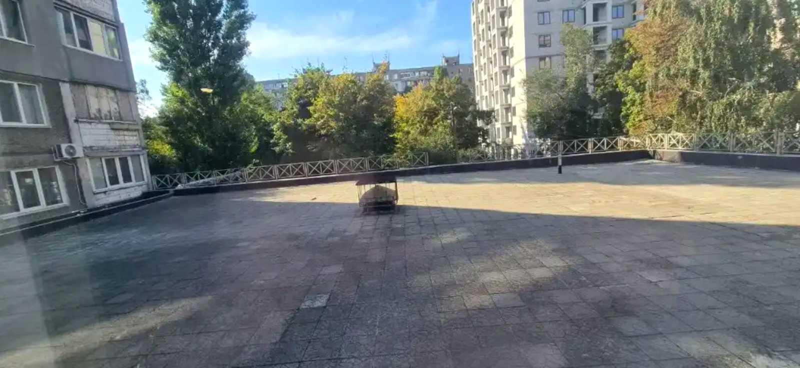 1878690186304293