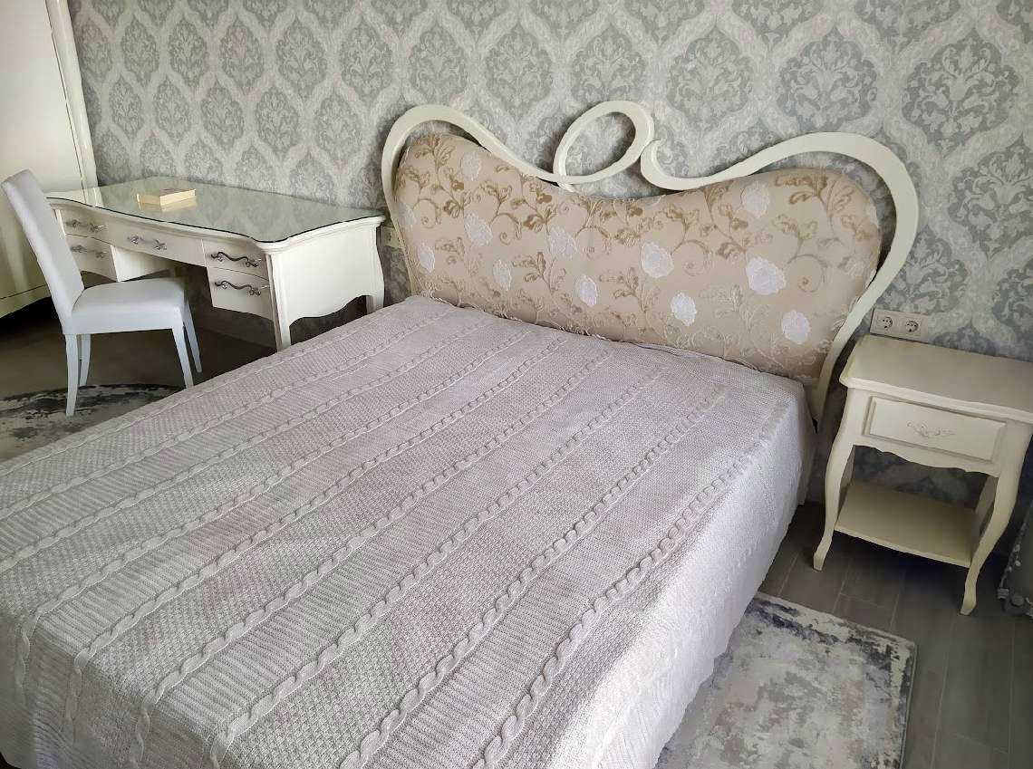 1878695746201250