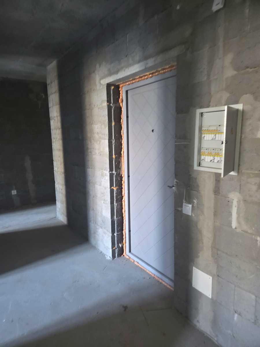 1878737895490587