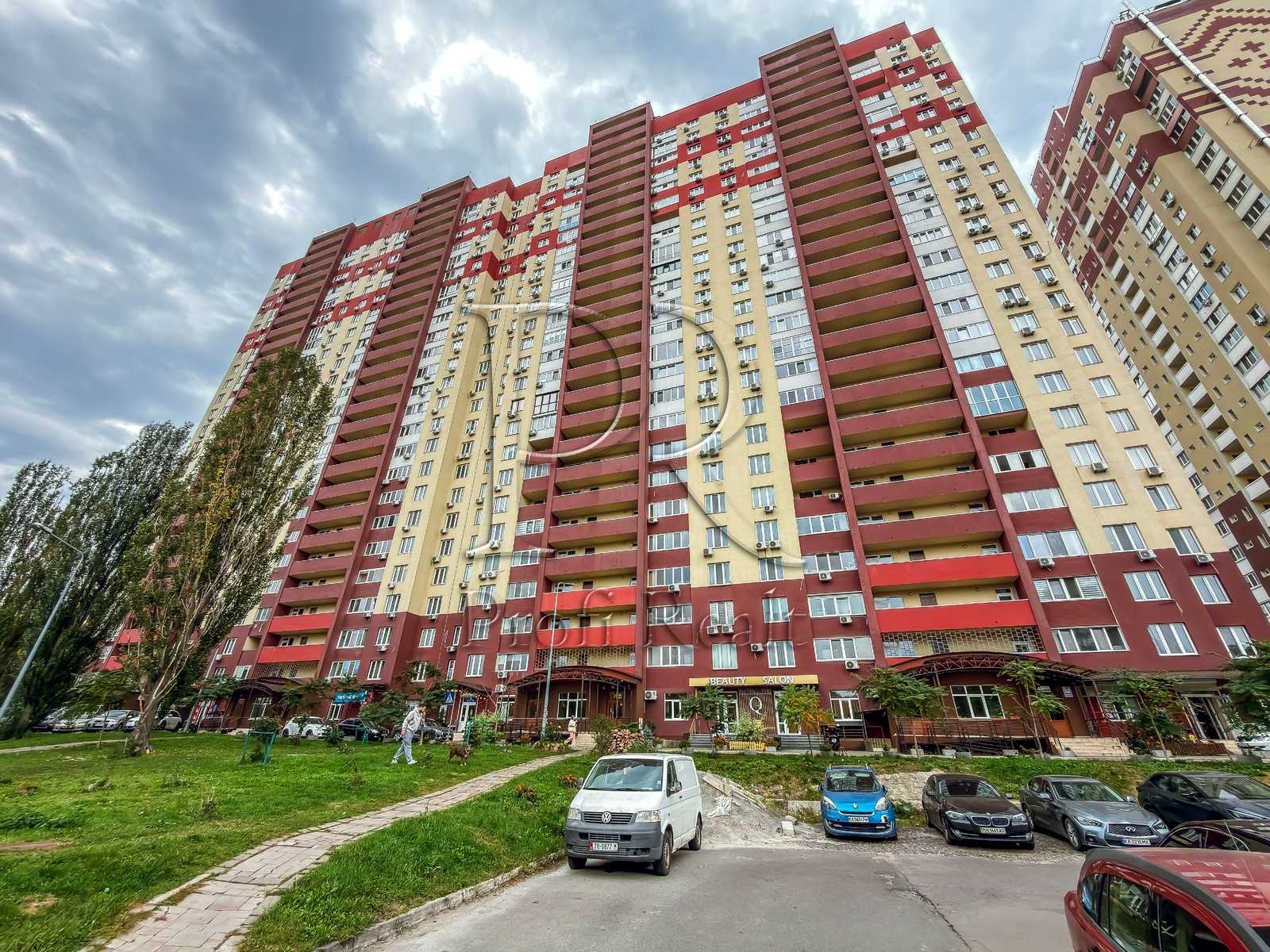 1878738452451877