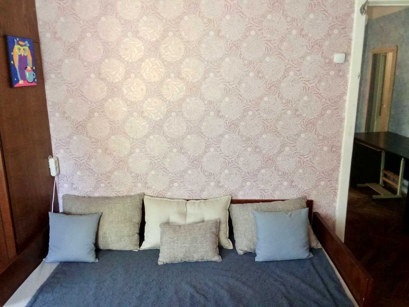 1878741017809425