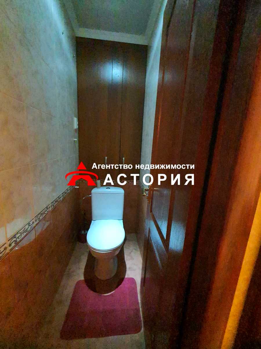 1878742437832056