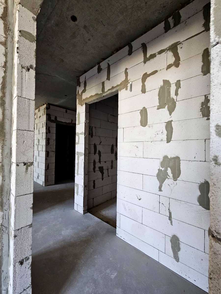 1878743860383773