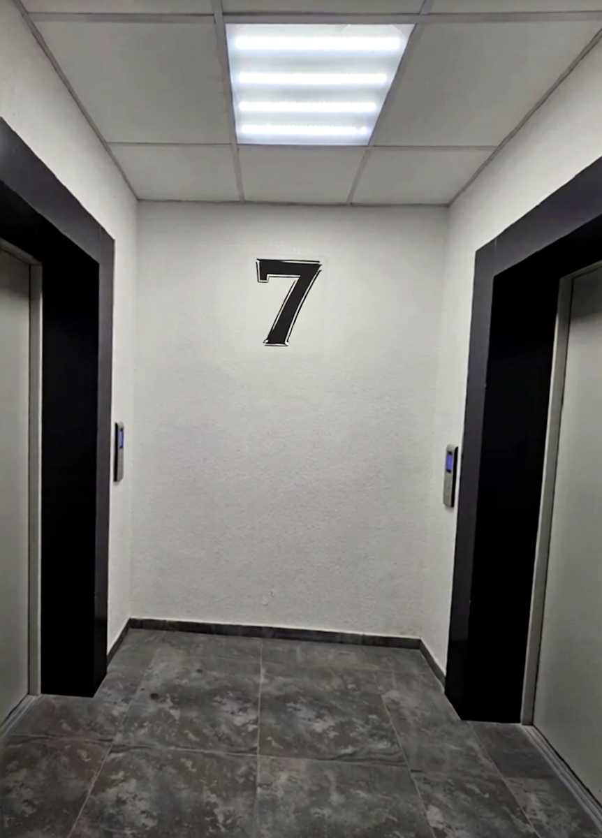 1878745193909390