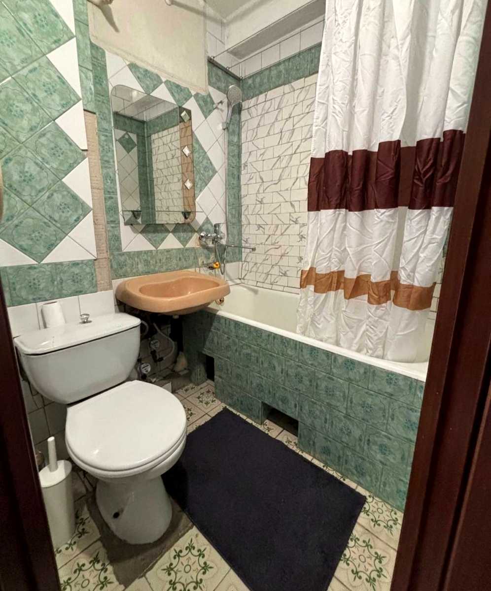 1878746831869184