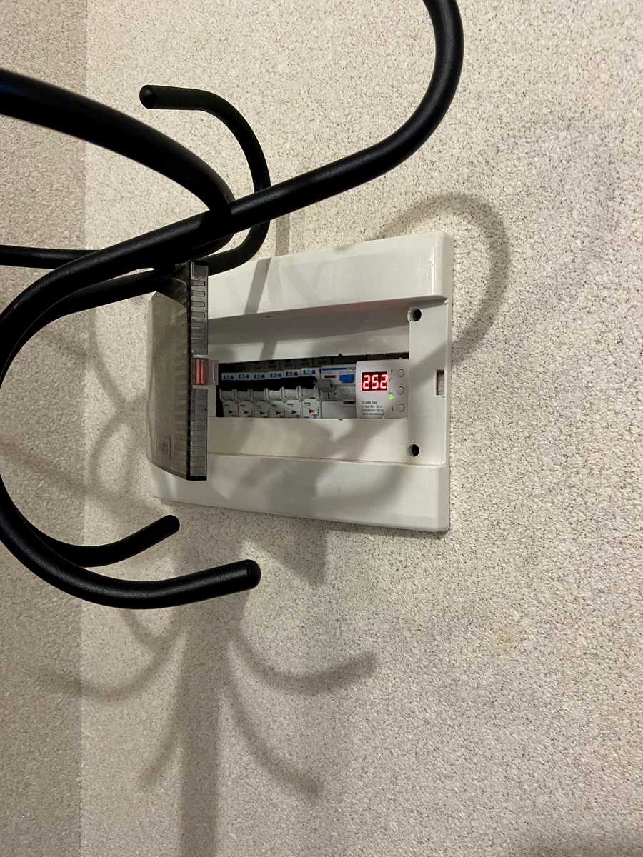 1878749055496235
