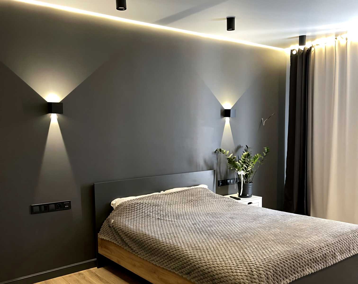 1878749980502449