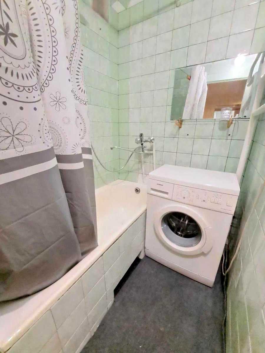 1878752196629401