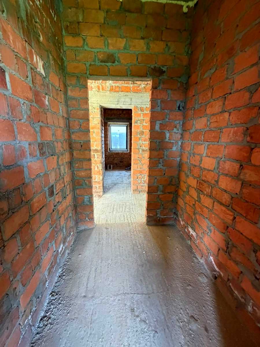 1878753874774946
