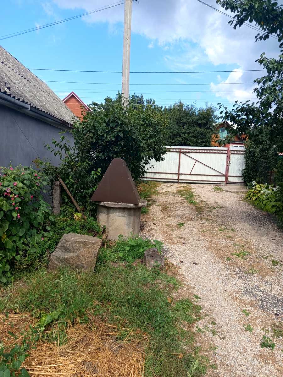 1878762877674432