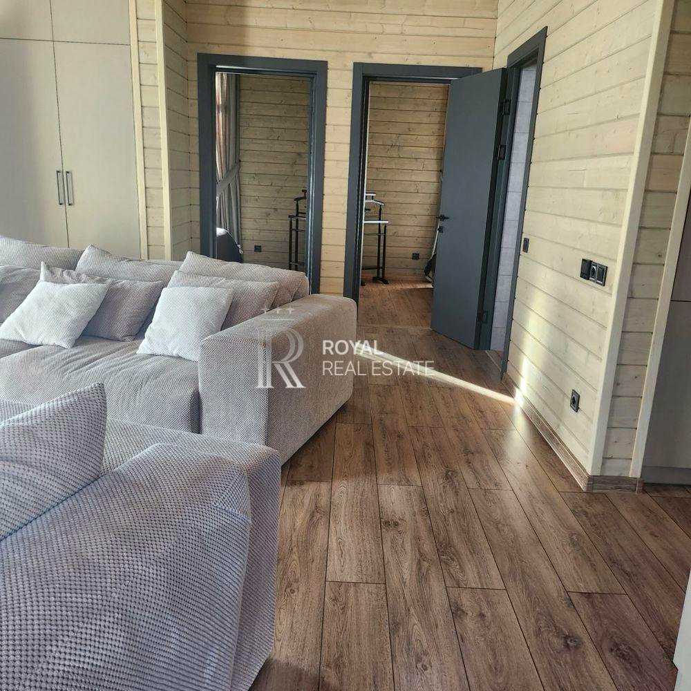 1878763026225599