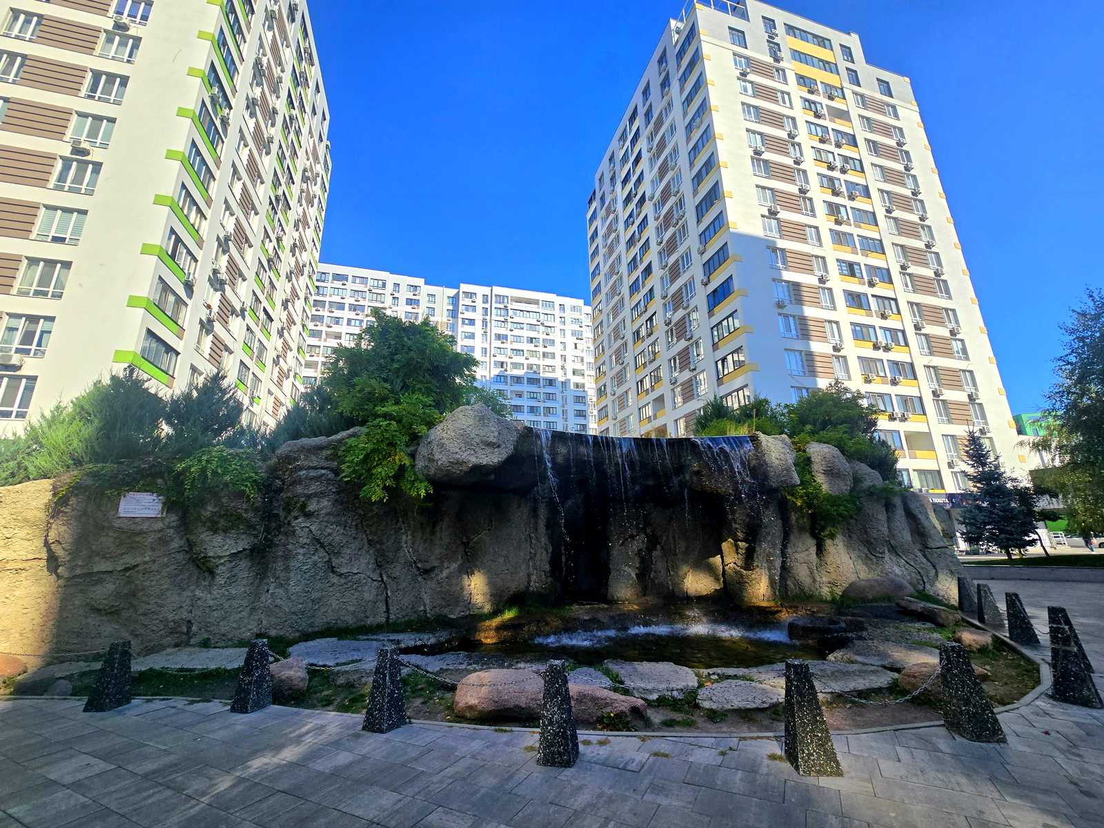 1878763362860748