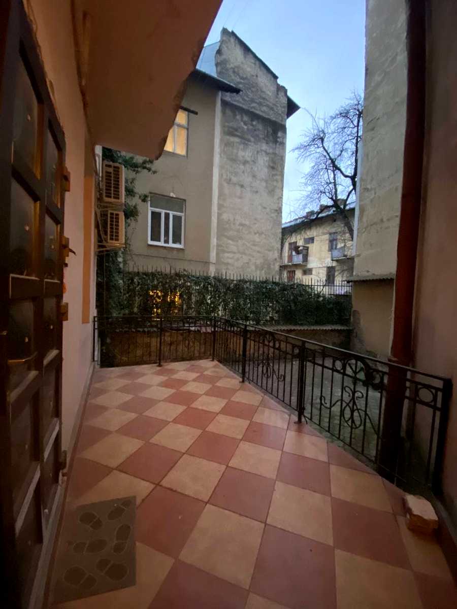 1878763442021903