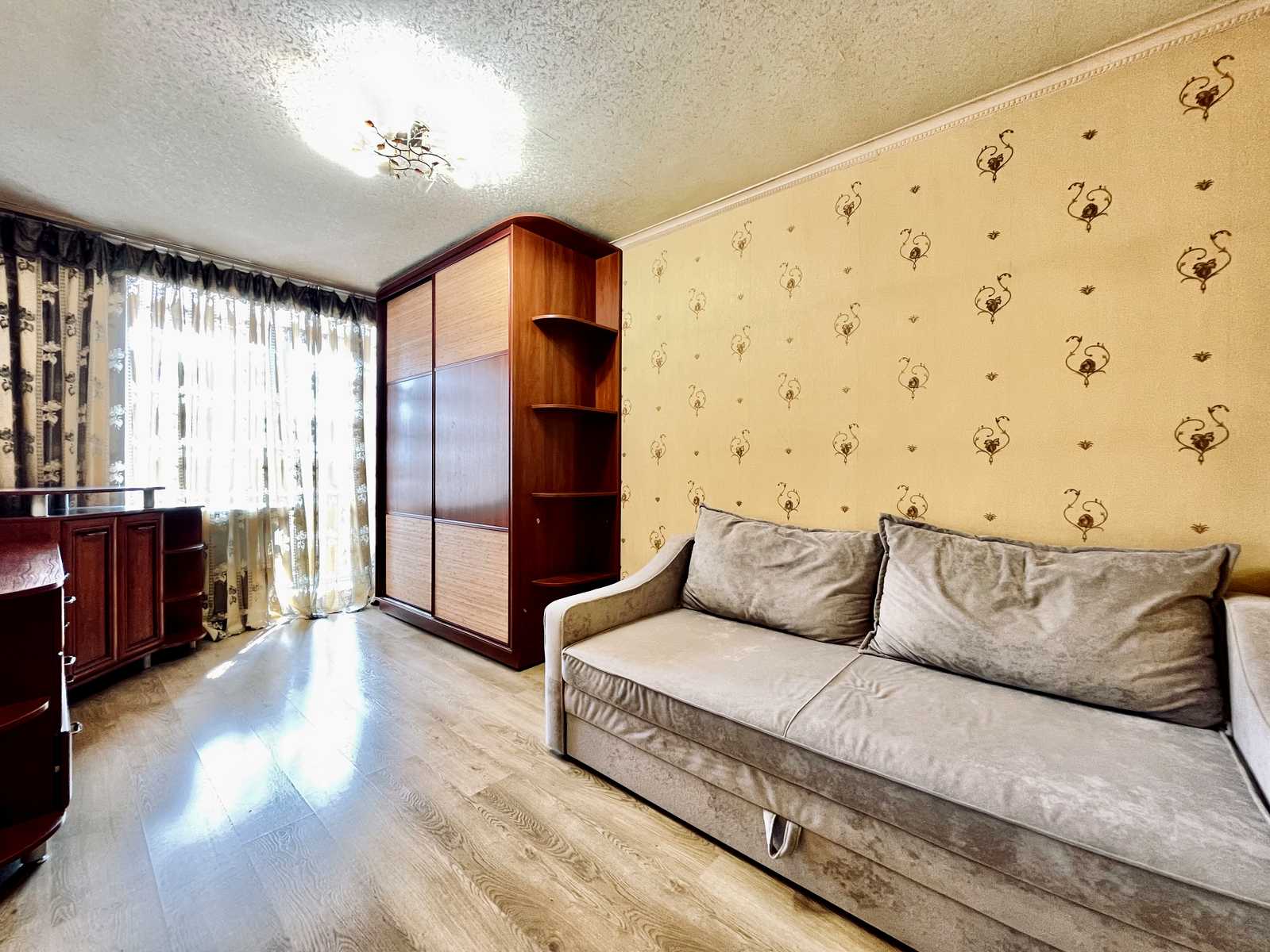 1878769387263297
