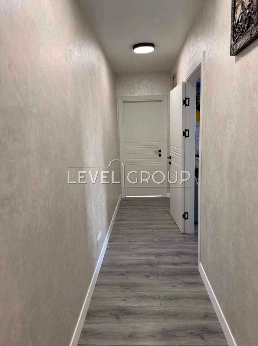 1878770575329806